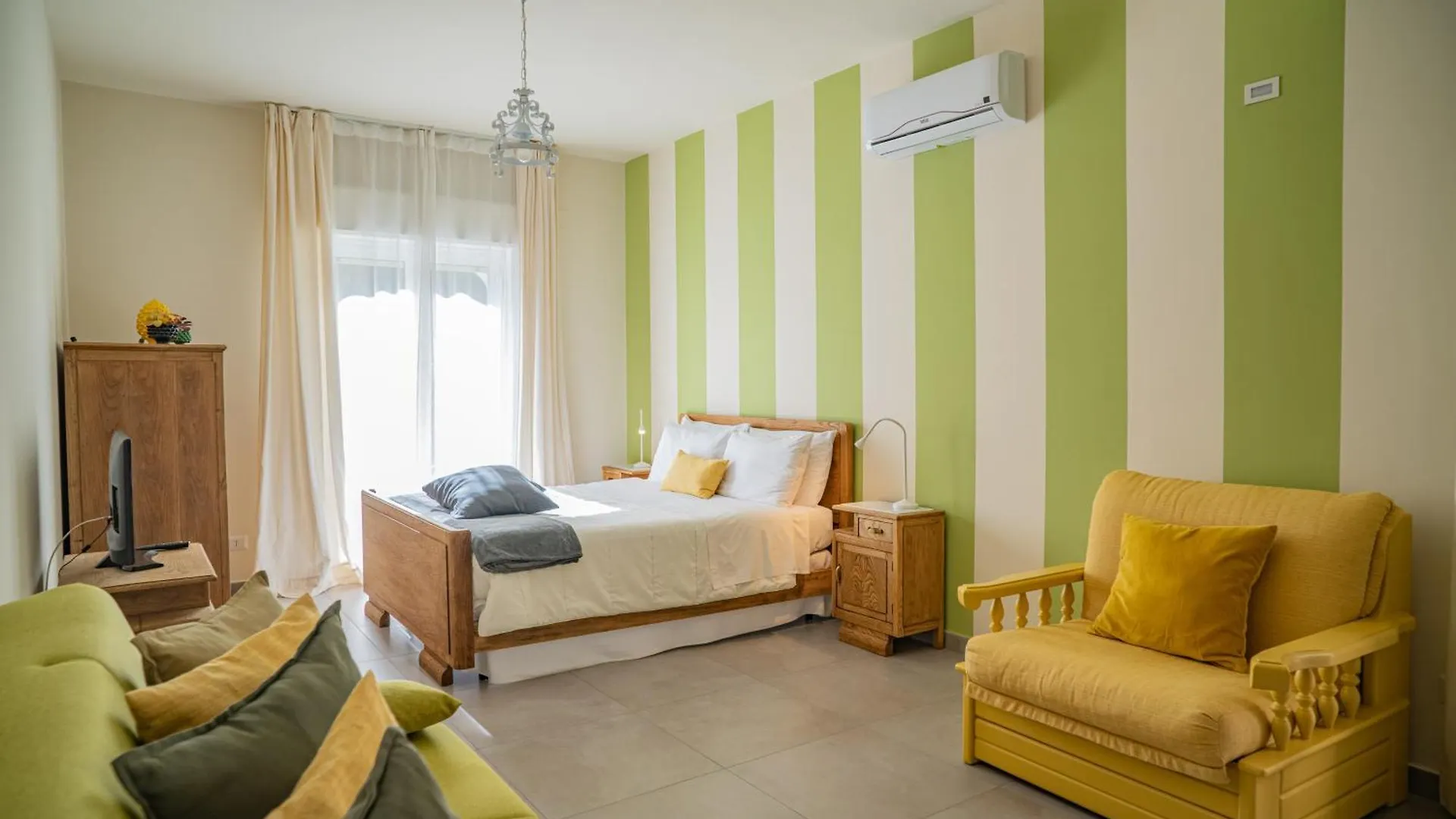 Atenasio Garden Suite, Elegance & Relaxation In The Heart Of Taormina 0*,